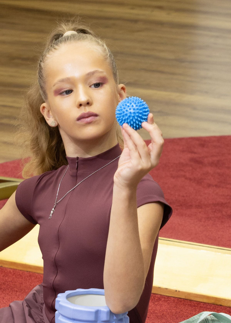 Масажний м'ячик Grand Prix блакитний