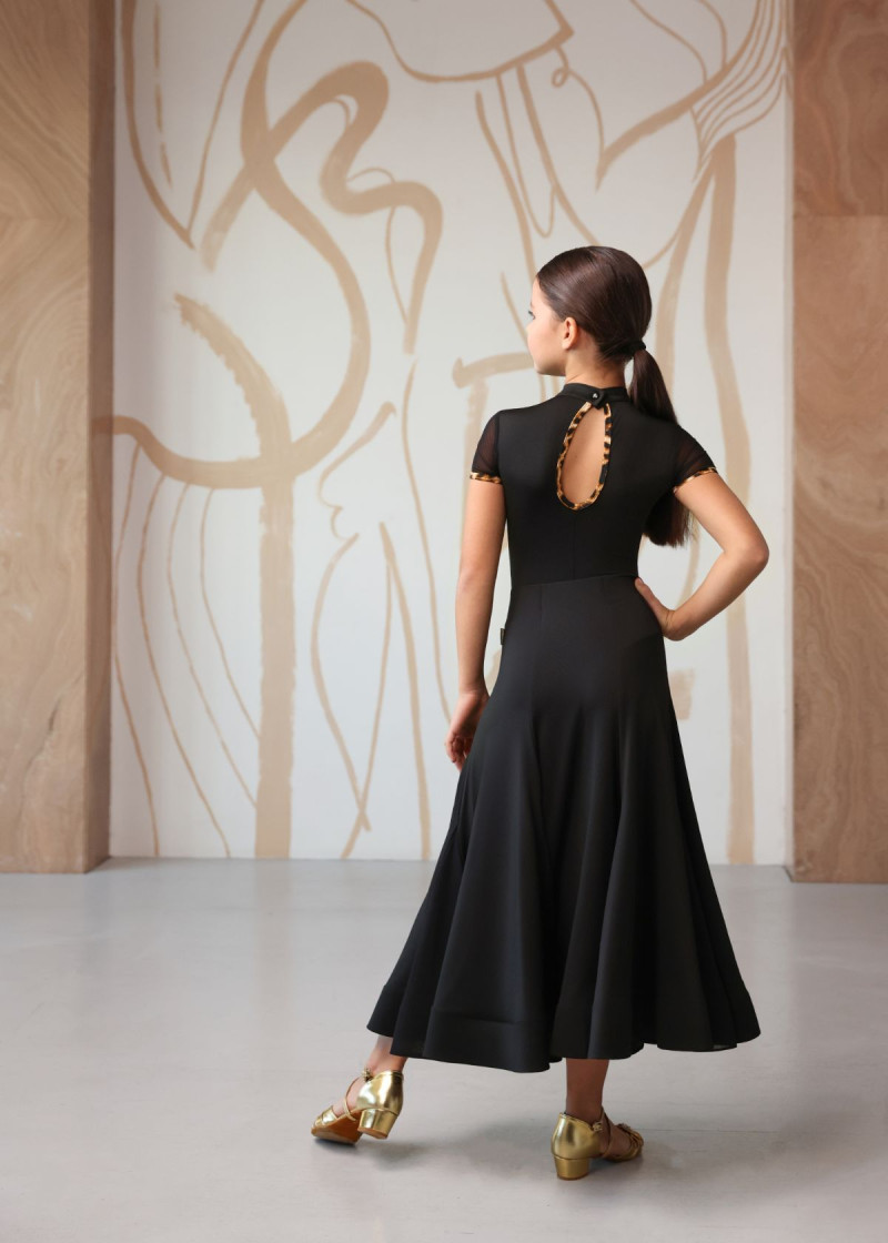 Купальник з коротким рукавом KERRY мікрополіамід+сітка, чорний, 128см