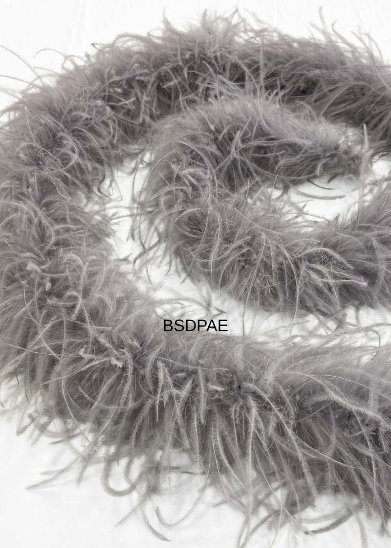 Боа страус Premium пір'я, silver, 1.8m, тринитковий