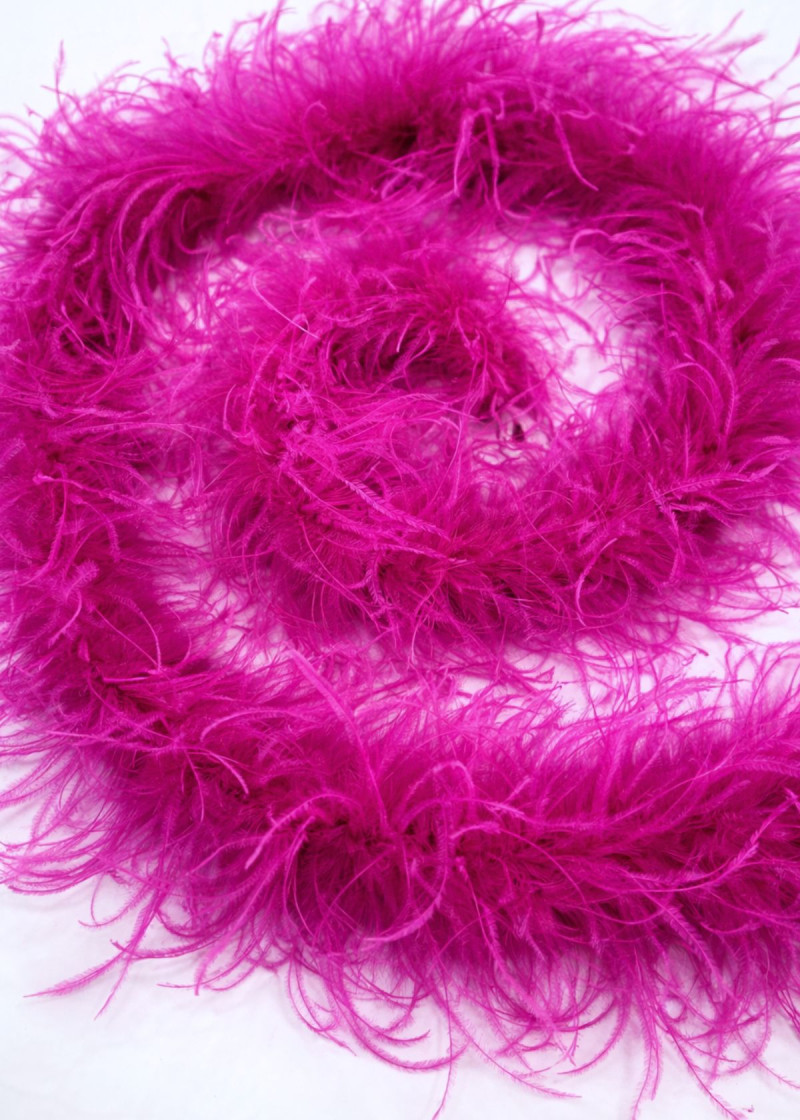 Боа страус Premium перо, Hot Magenta, 1.8m, трехниточный
