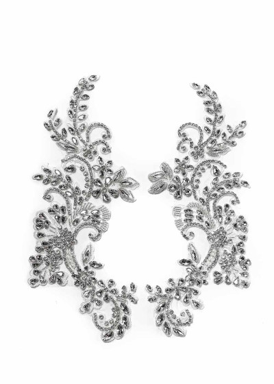 Фрагмент з вишивкою та стразами OFELIA білий, 21х13cm