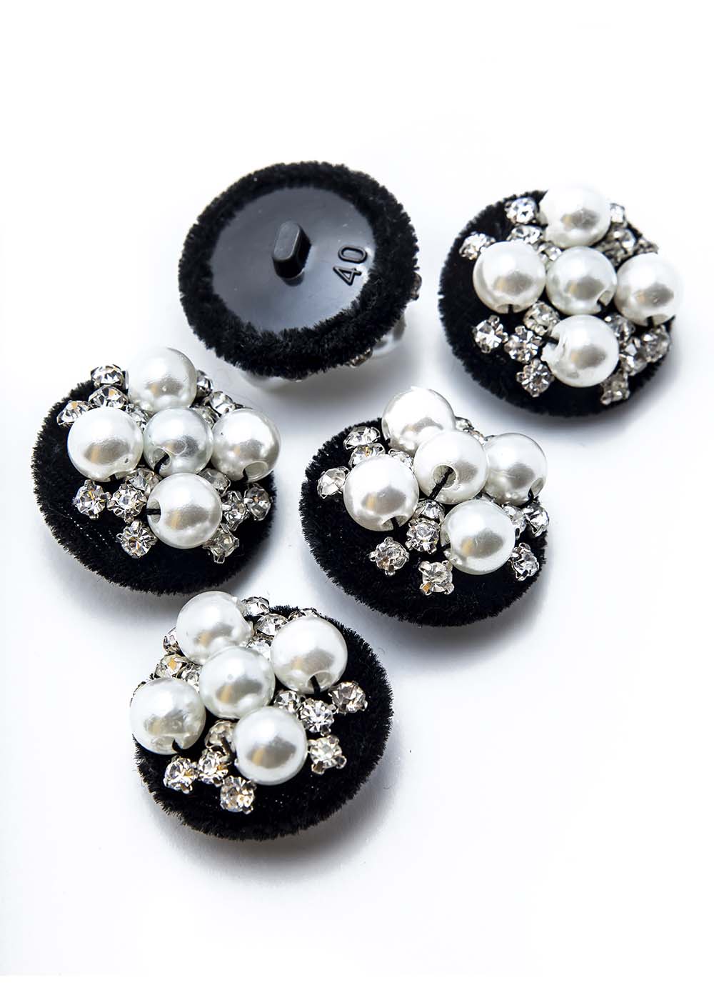 Buttons  CHANEL to buy at the Grand Prix store
